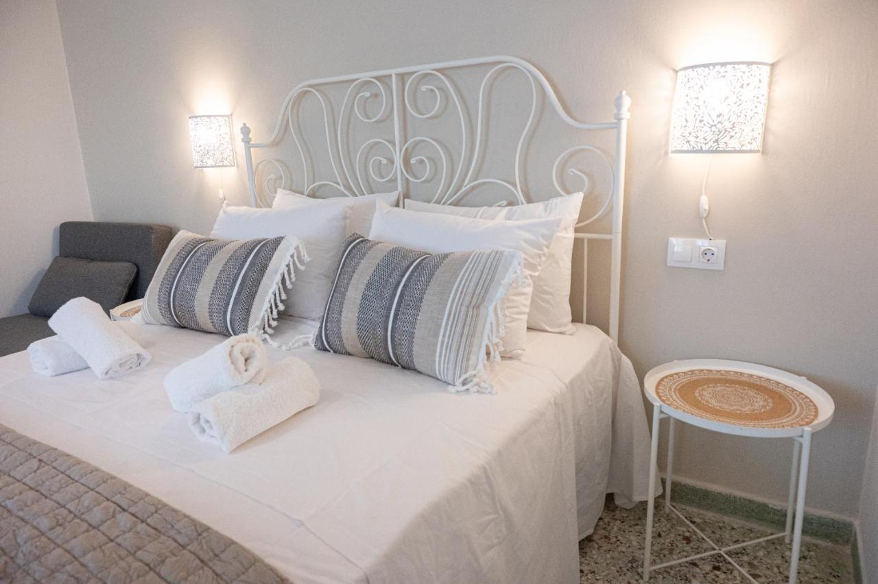 Sunny Yard Apartments Poros Town ภายนอก รูปภาพ
