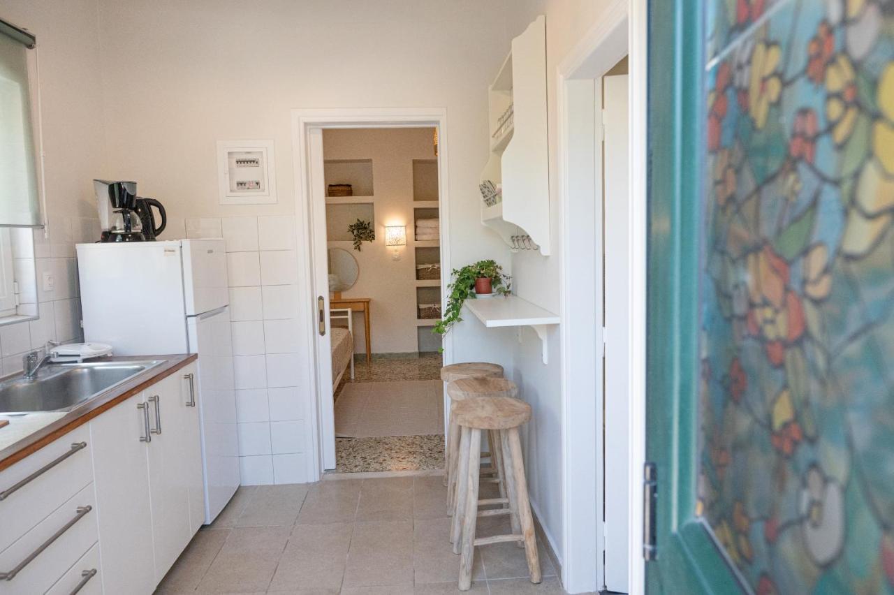 Sunny Yard Apartments Poros Town ภายนอก รูปภาพ